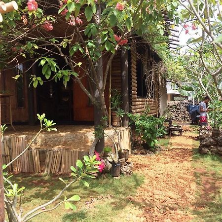 The Village House Puerto Princesa Exterior foto